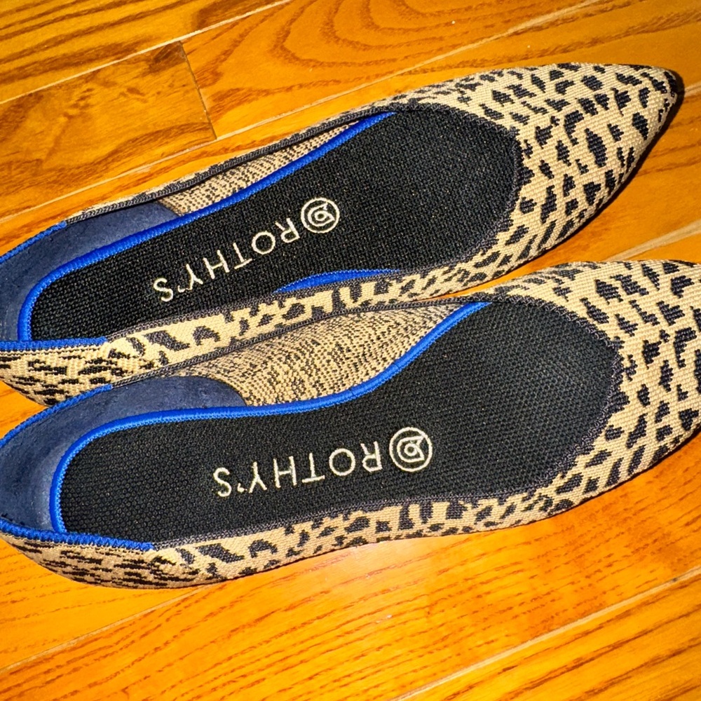 Rothy's Tan and Black Flats Sleek Slip-On Loafers